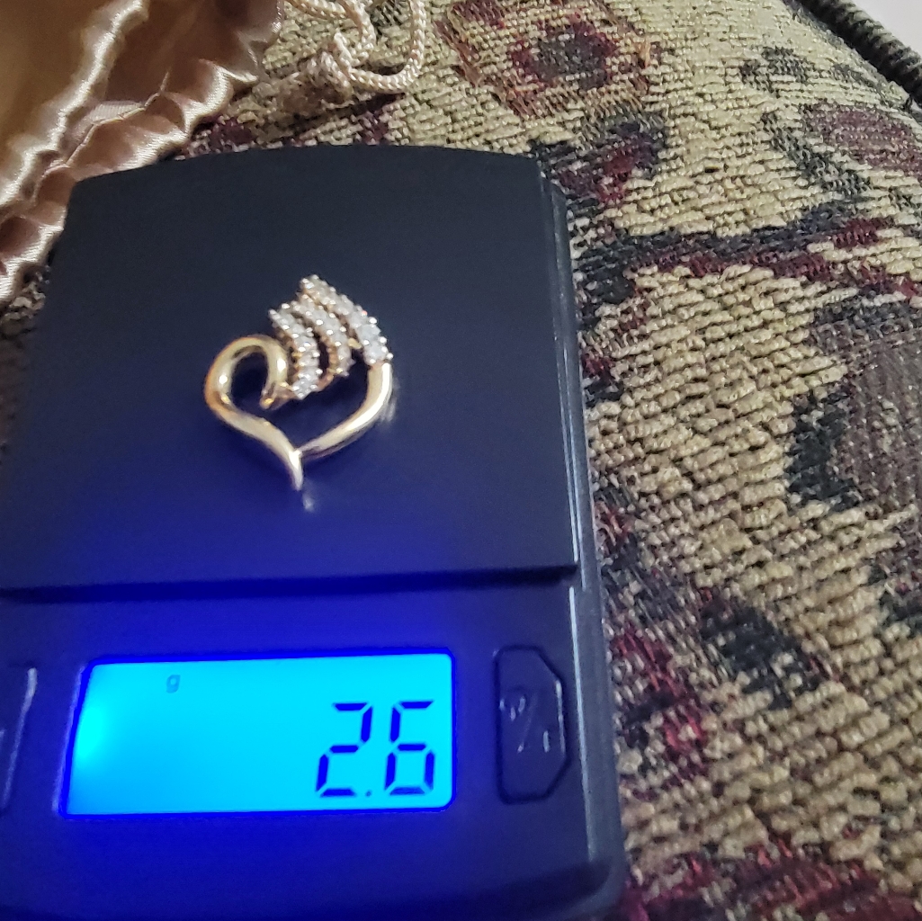 14kt Diamond Heart